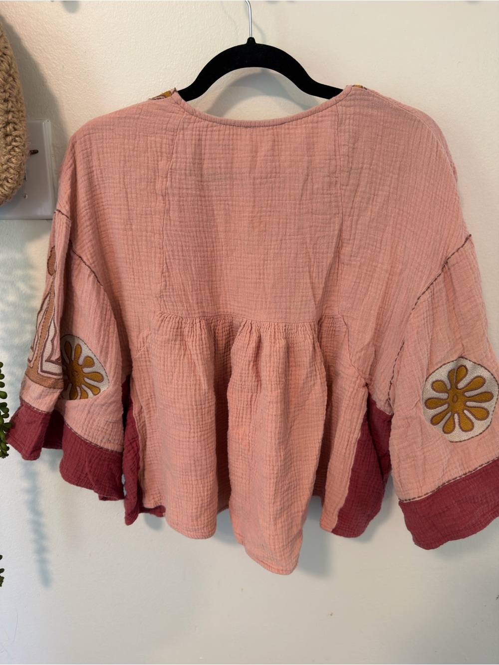 Easel Los Angeles Boho Embroidered Gauze Top Medium Pink - Picture 5 of 5